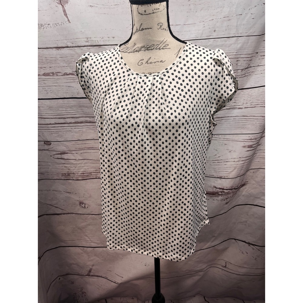 Adrianna Papell Womens Polka Dot Cap Sleeve Pleated Blouse White Black Size M